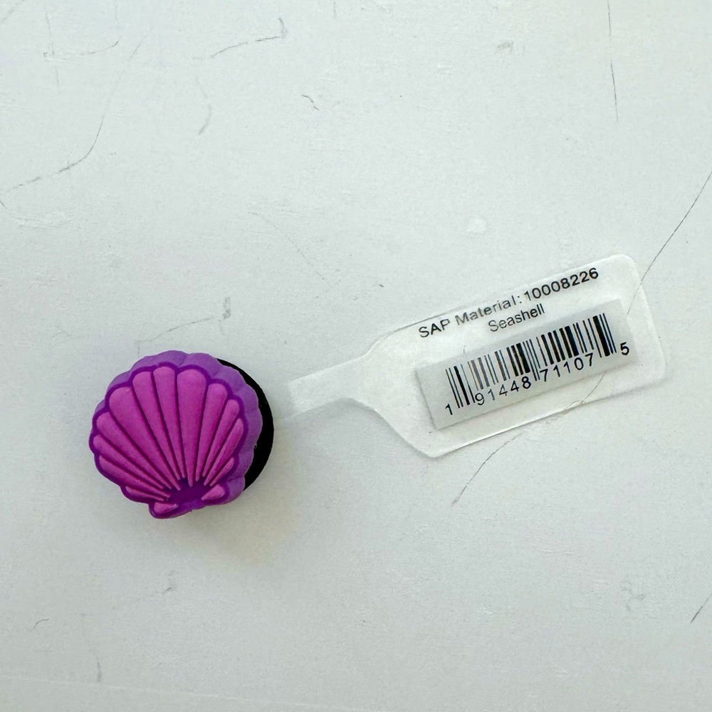 Crocs Purple Seashell Jibbitz Charm